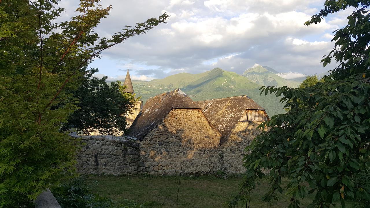 Les Rochers Saint-Savin  Екстериор снимка